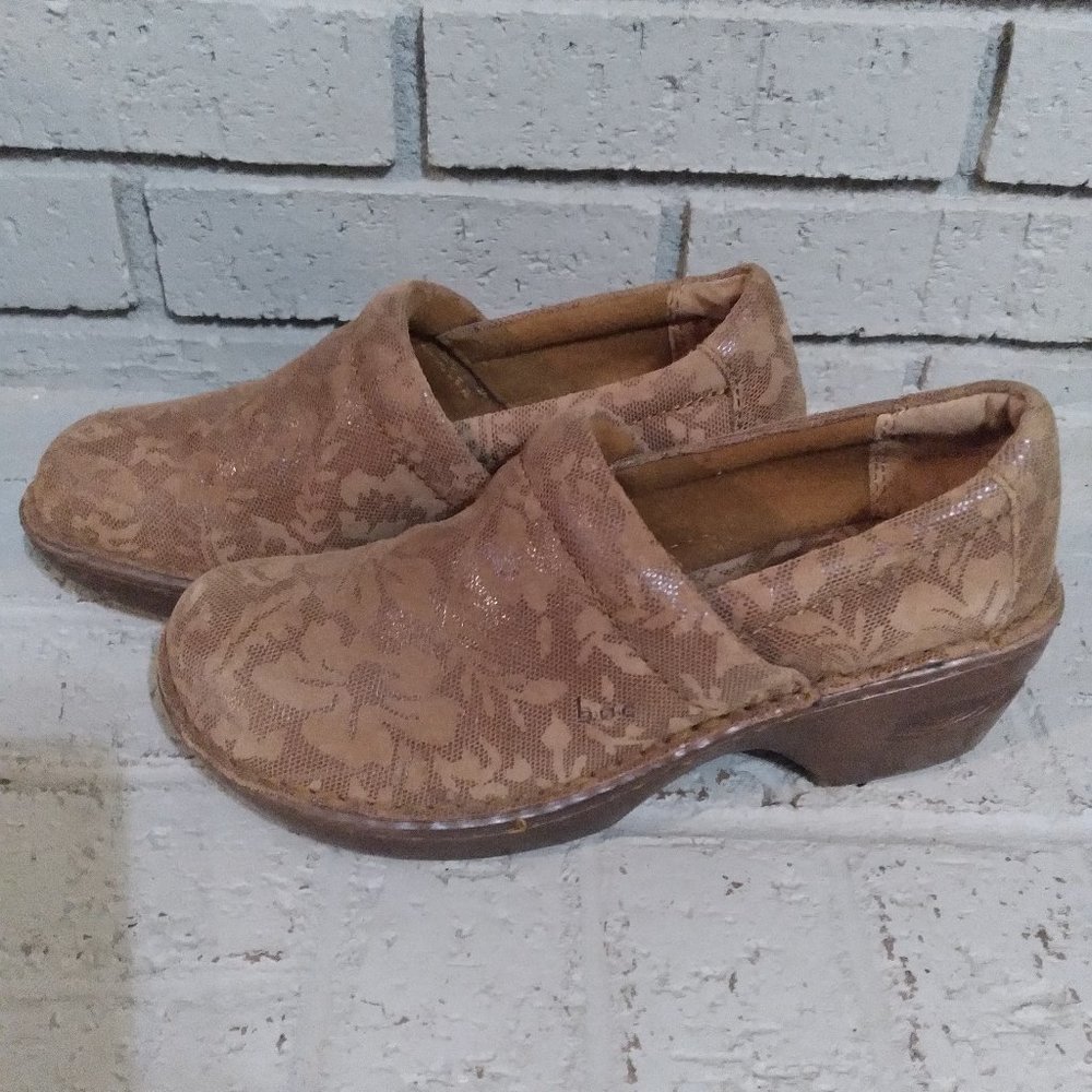 boc Floral Print Slip-On Mules in Tan